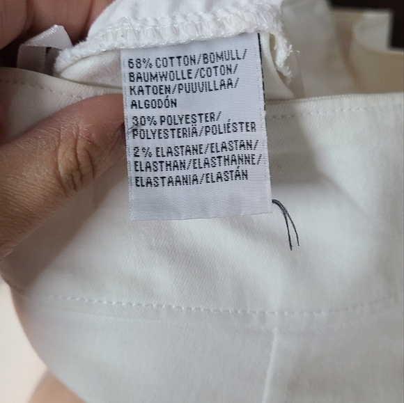 Hennes Capris - Picture 9 of 13